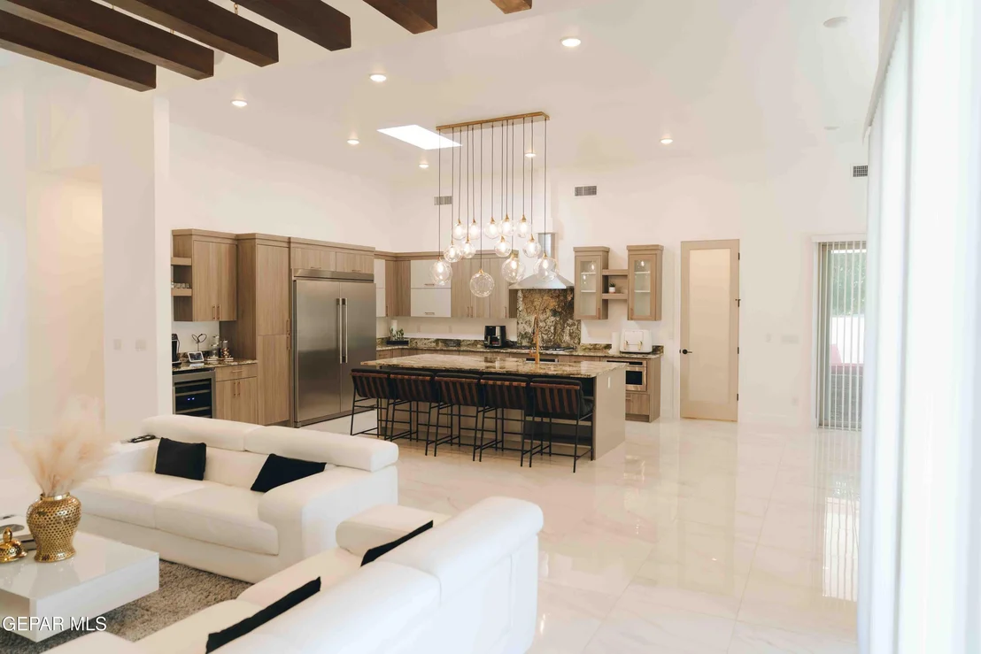 Photo of 653 BIR Circle