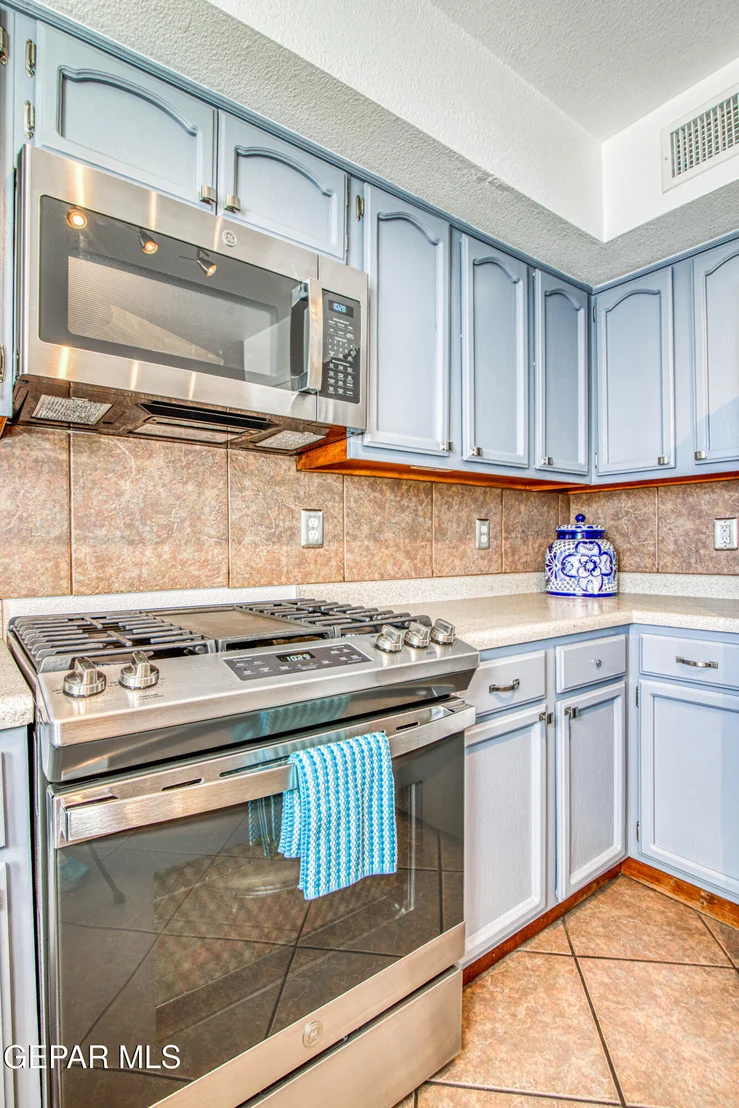 Photo of 6200 KENNETH CAPSHAW Place