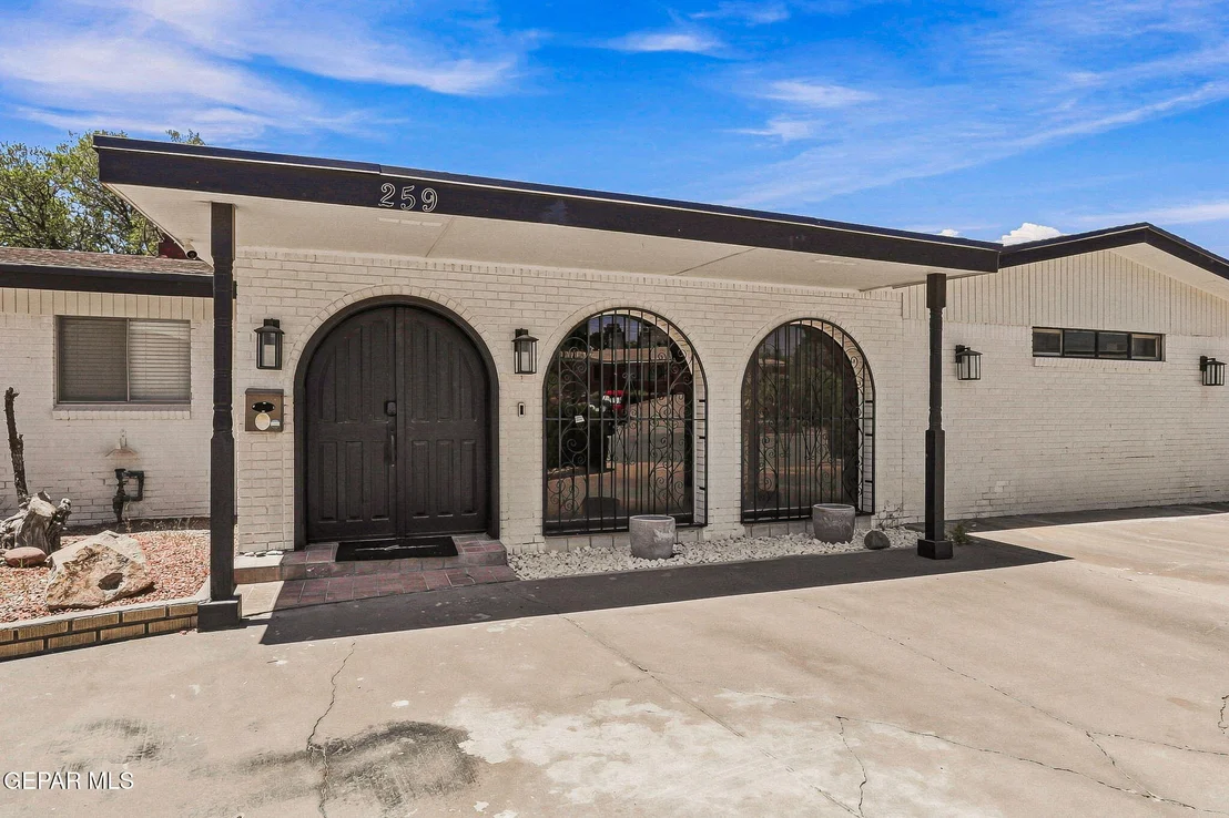 Photo of 259 Crown Point Drive