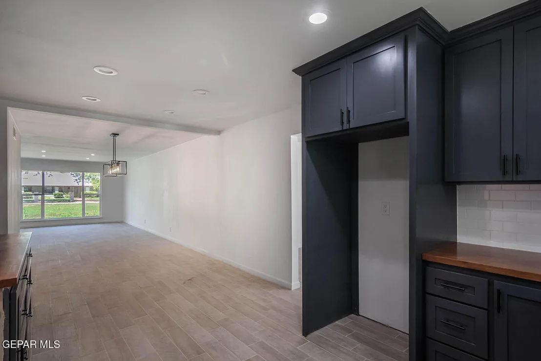 Photo of 730 MONTCLAIR Drive
