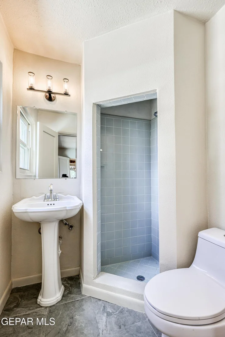 Photo of 825 Galloway Drive