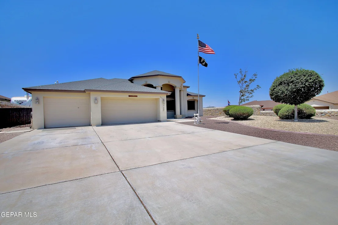 Photo of 746 GOLD BEACH Drive
