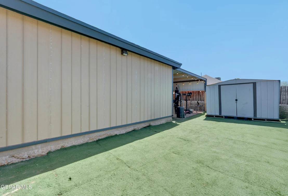 Photo of 10300 Valle Suave Drive