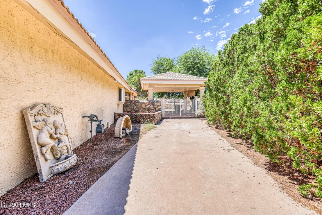 Photo of 2900 CAMARENA Place