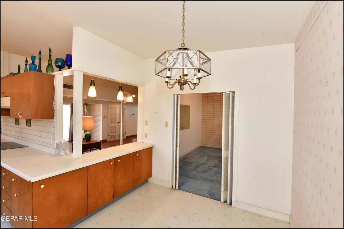 Photo of 9525 DESERT RIDGE Drive