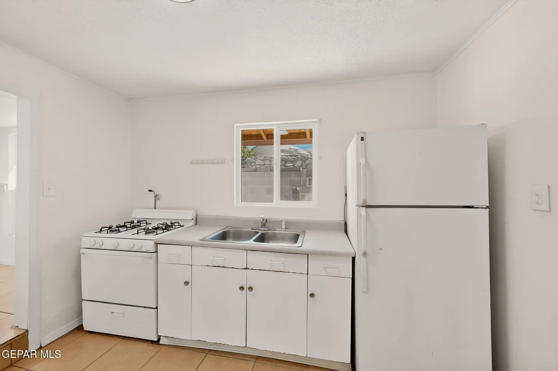 Photo of 766 FREDERICK Road