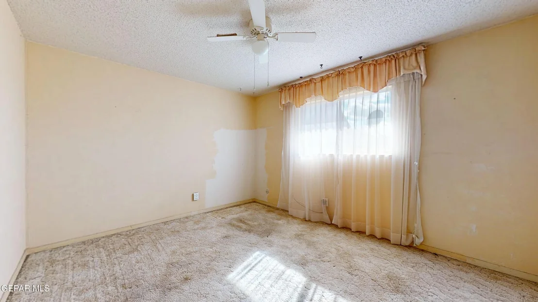 Photo of 720 SOMERSET Drive