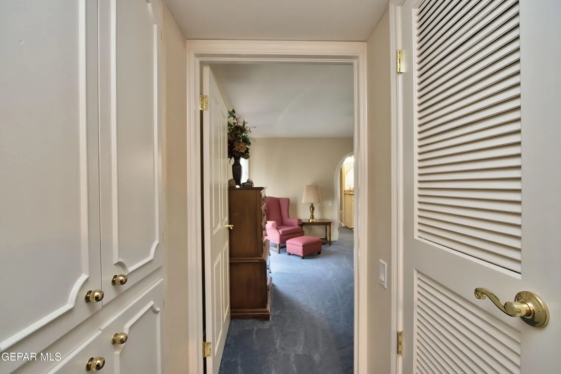 Photo of 517 Stonebluff Road