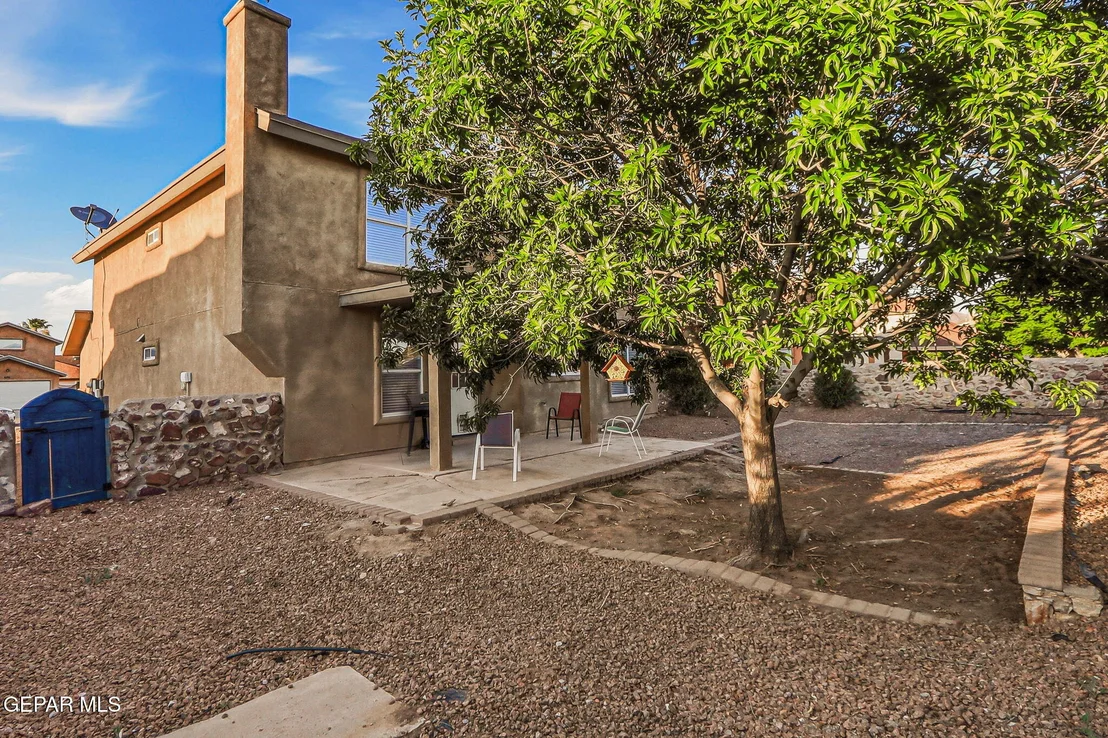 Photo of 680 Sequeiros Court