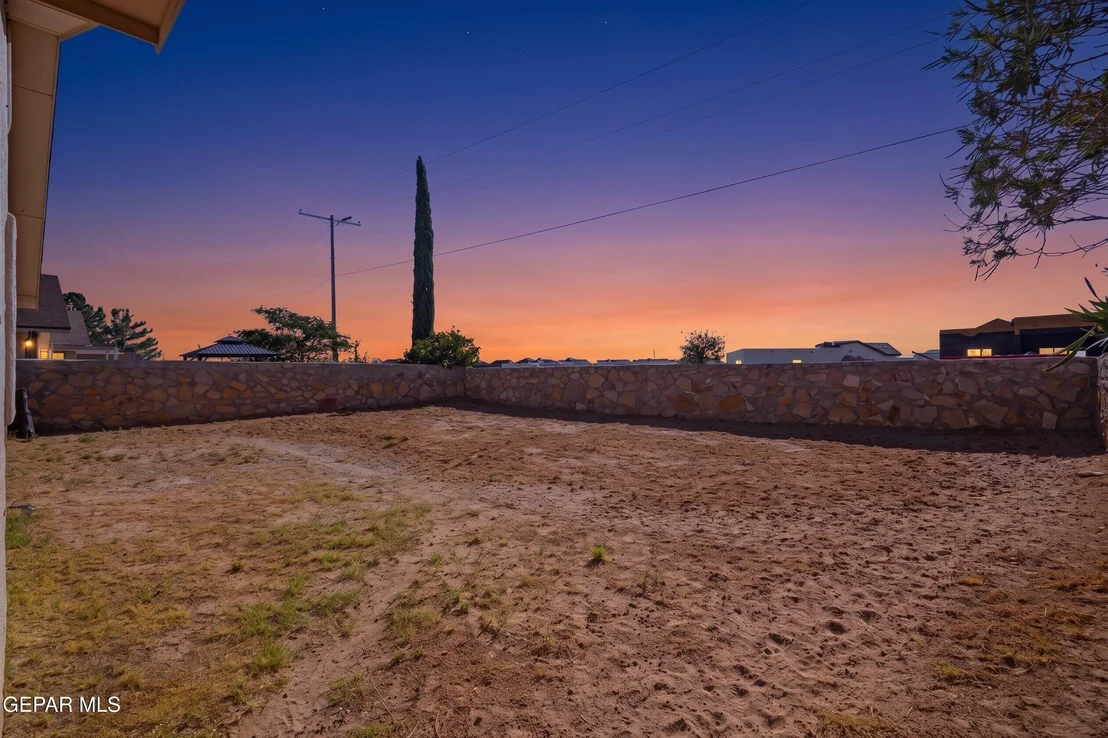 Photo of 693 DESERT SAGE Drive