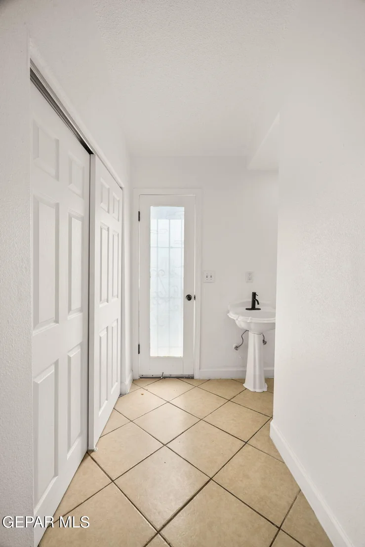Photo of 12385 Orchard Park