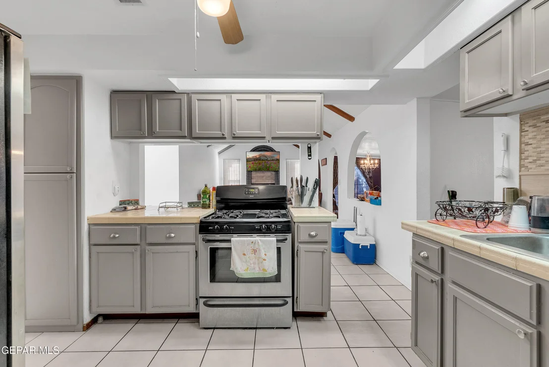 Photo of 2901 EADS Place