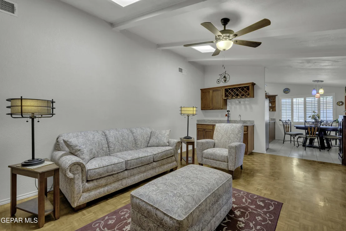 Photo of 801 MONTCLAIR Drive