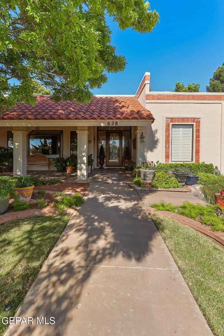 Photo of 628 SPRING CREST Drive
