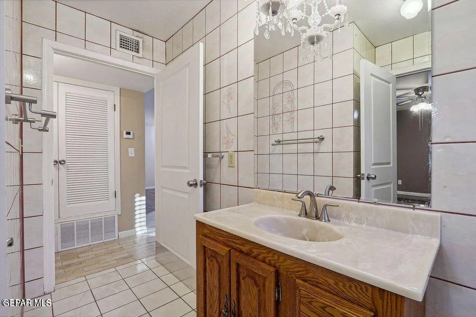 Photo of 4729 TROWBRIDGE Drive