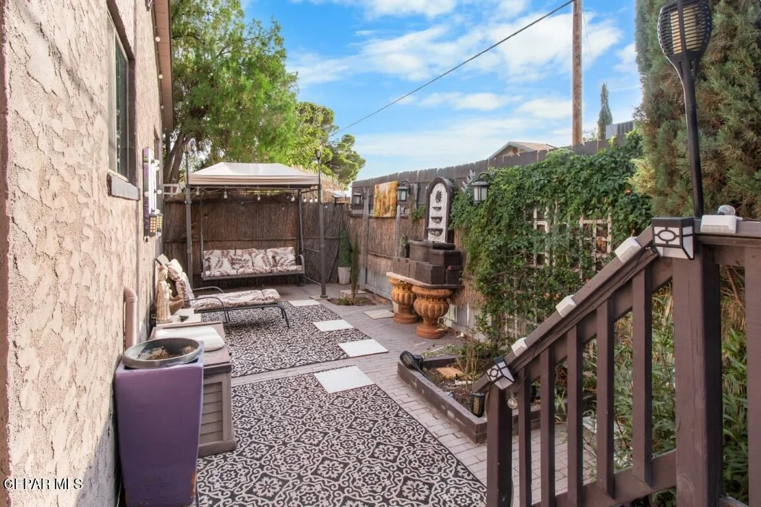 Photo of 607 Mesita Drive