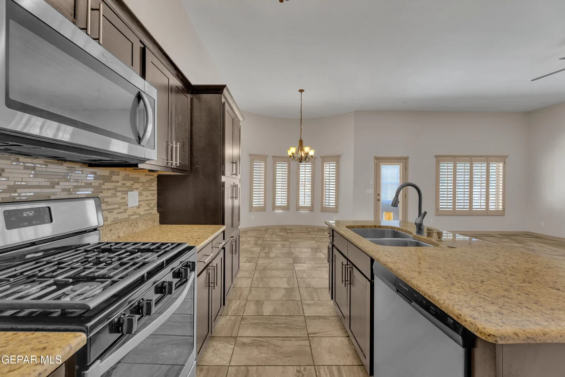 Photo of 7812 ENCHANTED VIEW Drive