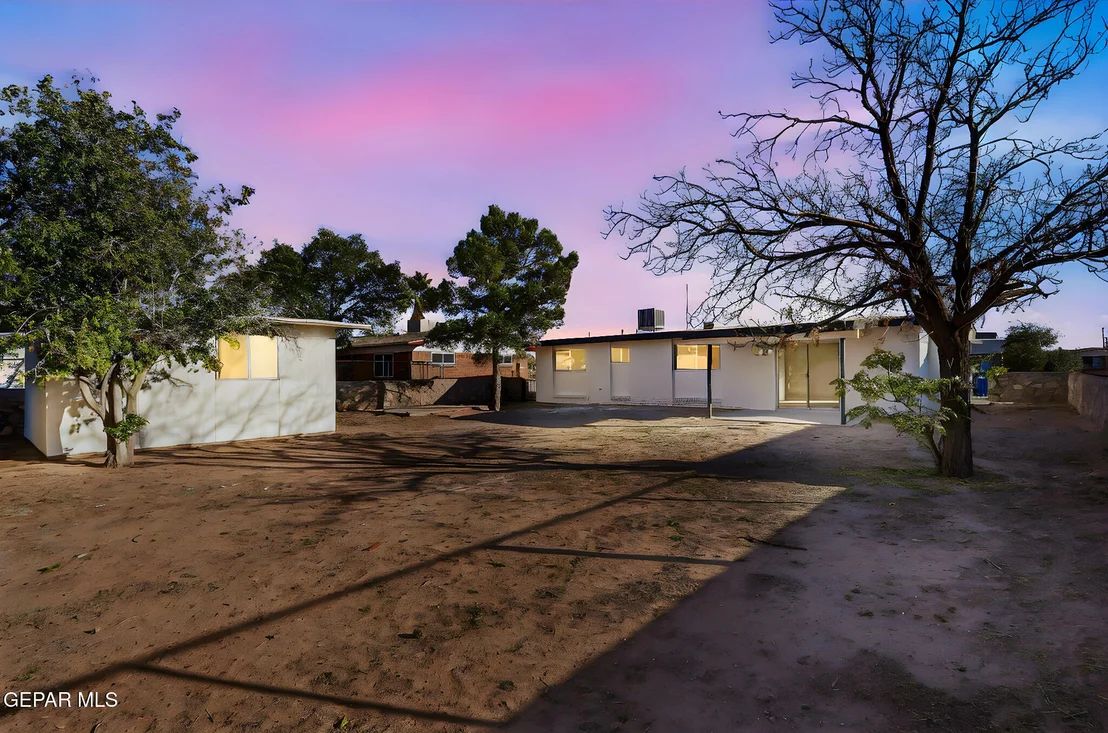 Photo of 113 W POINT Drive