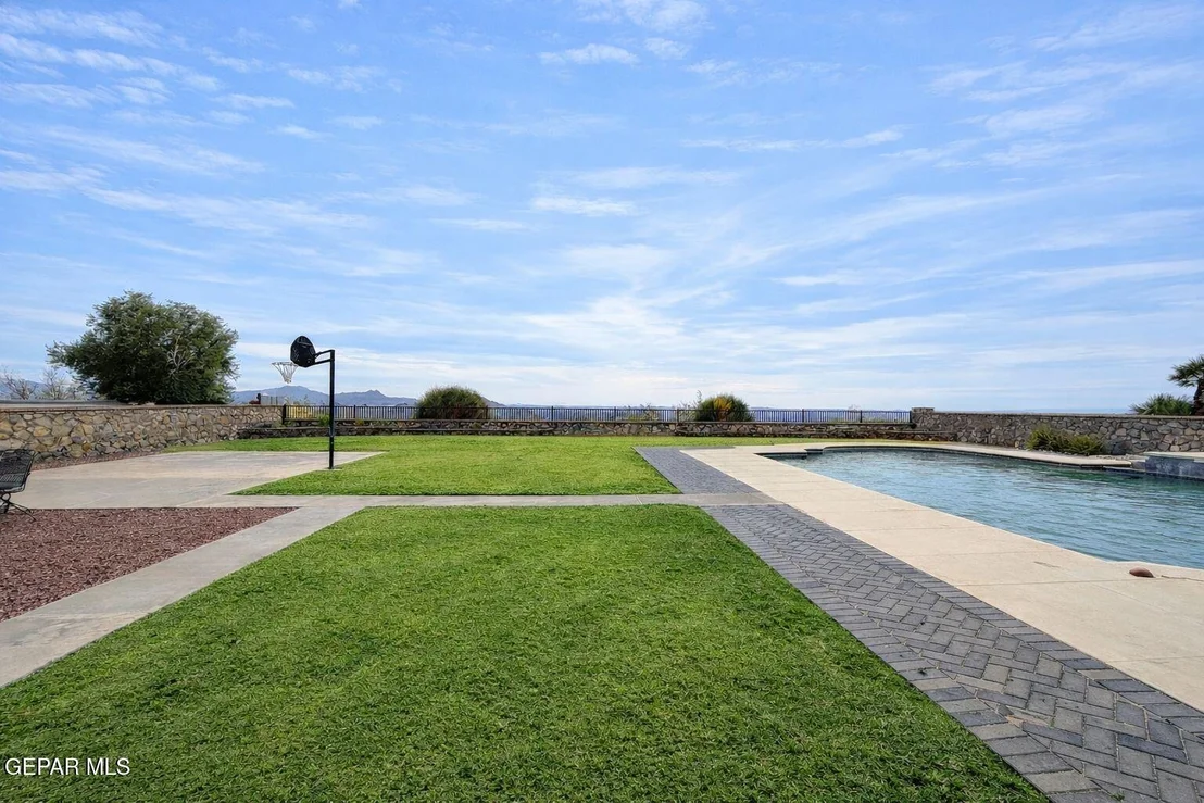 Photo of 5433 Cactus Hill Drive
