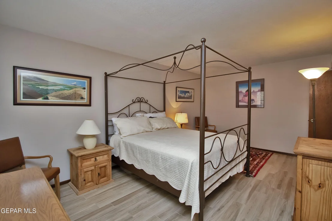 Photo of 308 Stotts Avenue