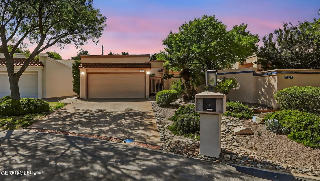 Photo of 1038 LOS JARDINES Circle