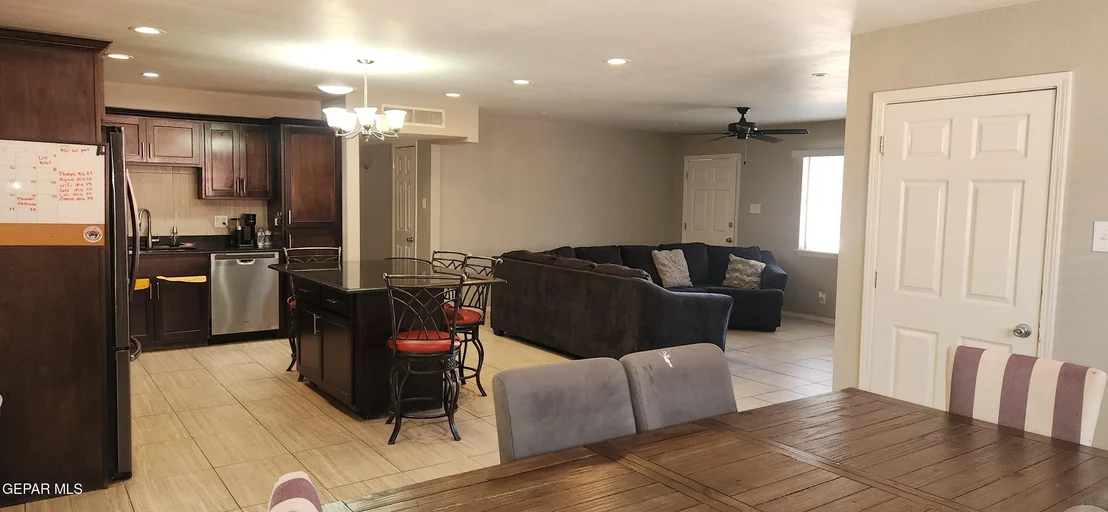 Photo of 248 VIKING Drive