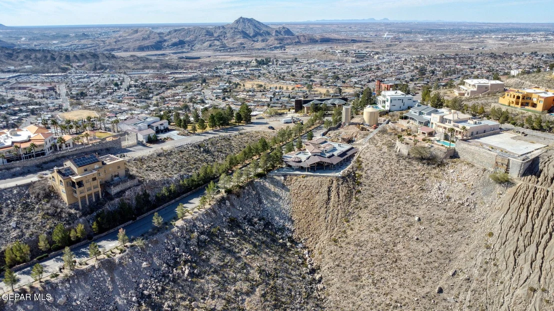 Photo of 40 SIERRA CREST Drive