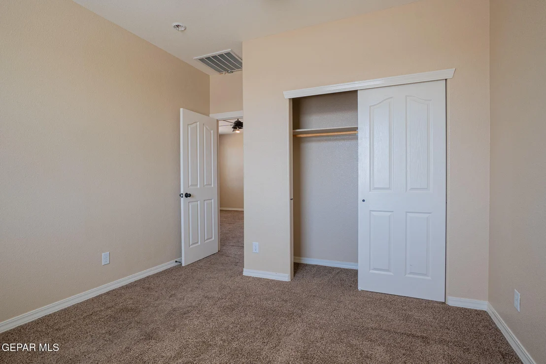 Photo of 3049 LOOKOUT POINT Drive