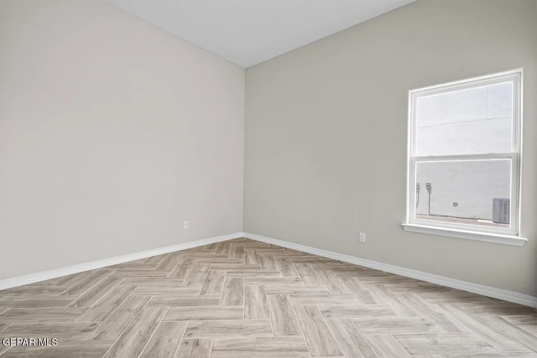 Photo of 965 CROOKED RIVER Drive