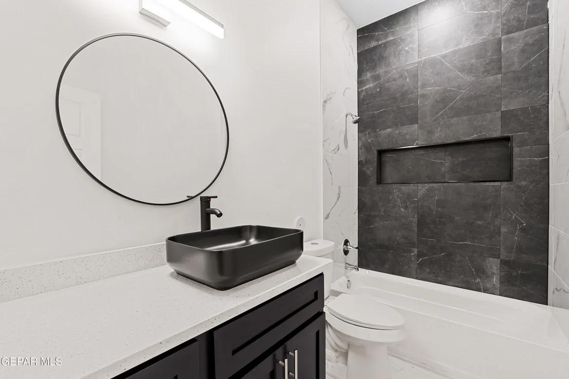 Photo of 3772 Scheme Place