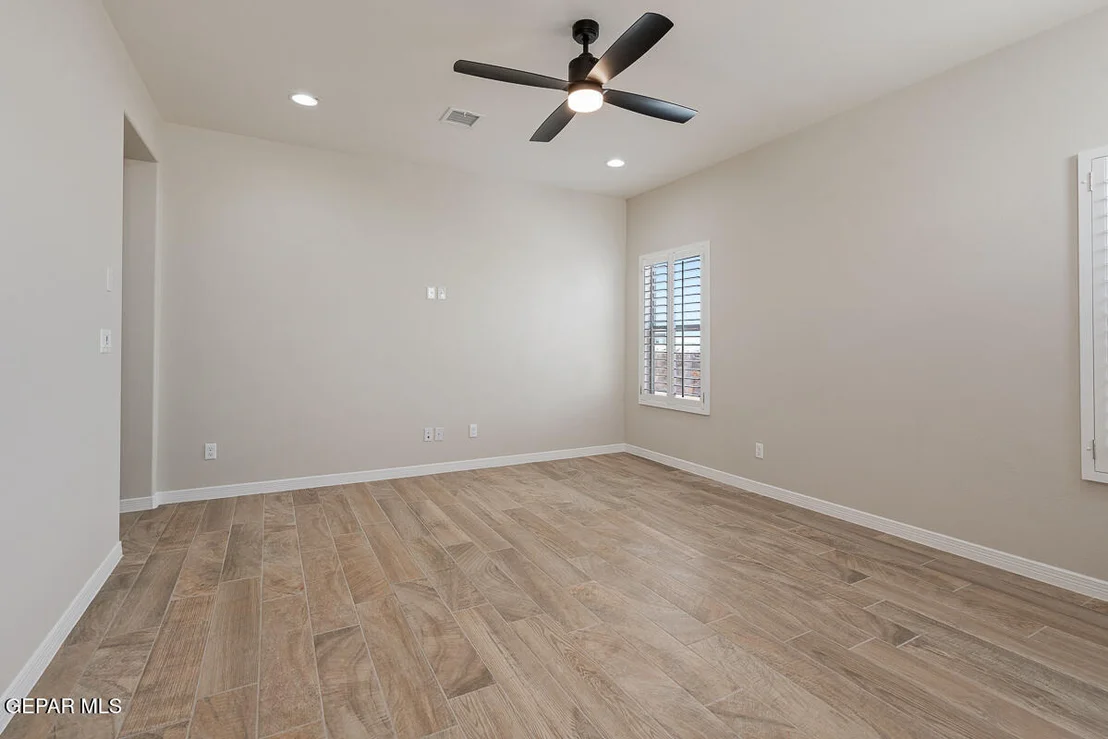 Photo of 905 Bilton Place