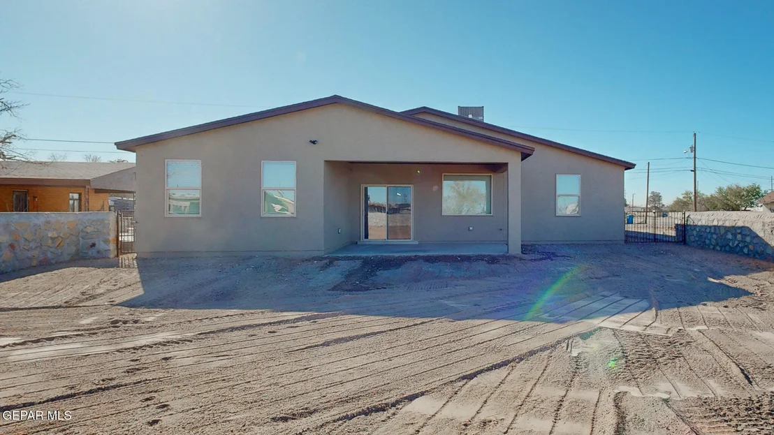 Photo of 325 Apodaca Road