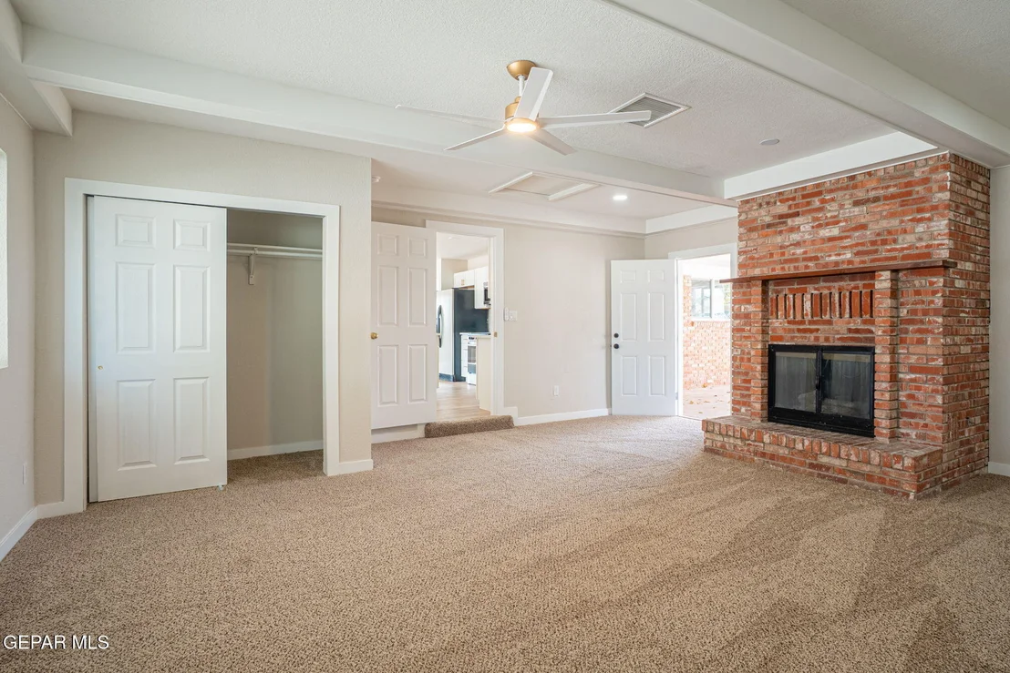 Photo of 3203 Shetland Road