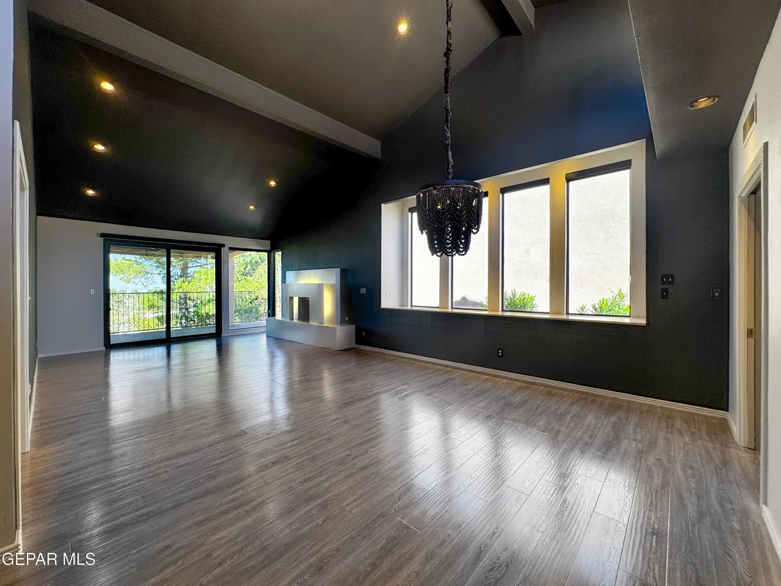 Photo of 1114 Los Jardines Circle