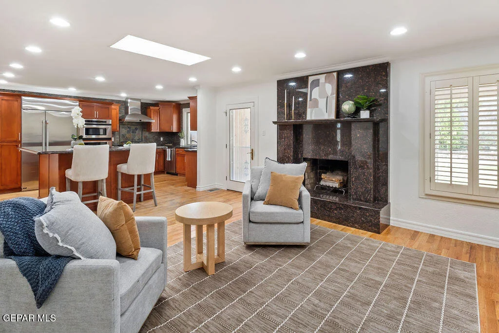 Photo of 6025 TORREY PINES Drive