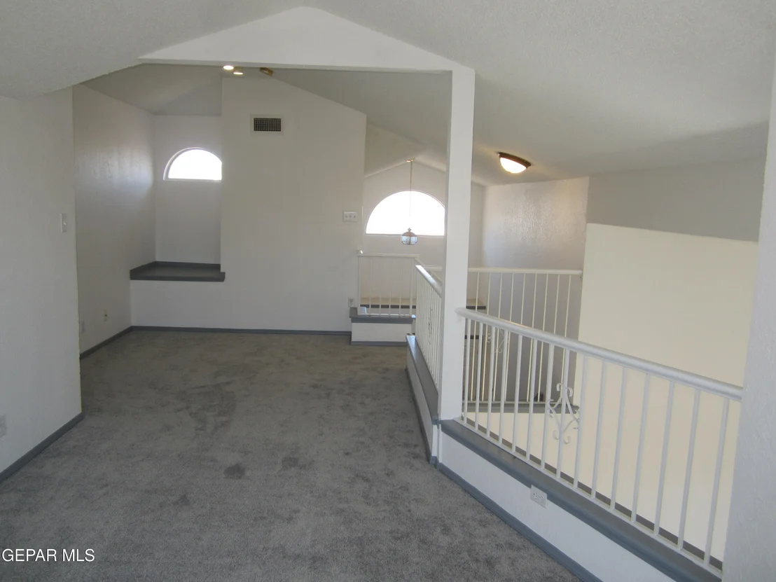 Photo of 7123 Oval Rock Drive