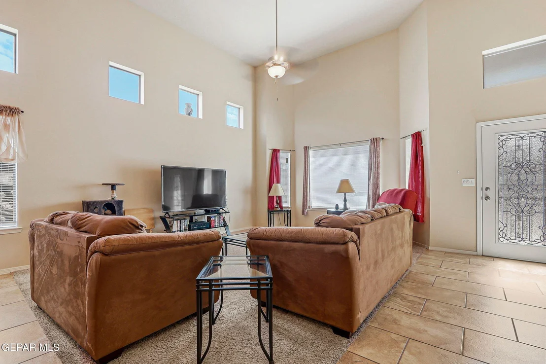 Photo of 11052 RAY MENA Lane