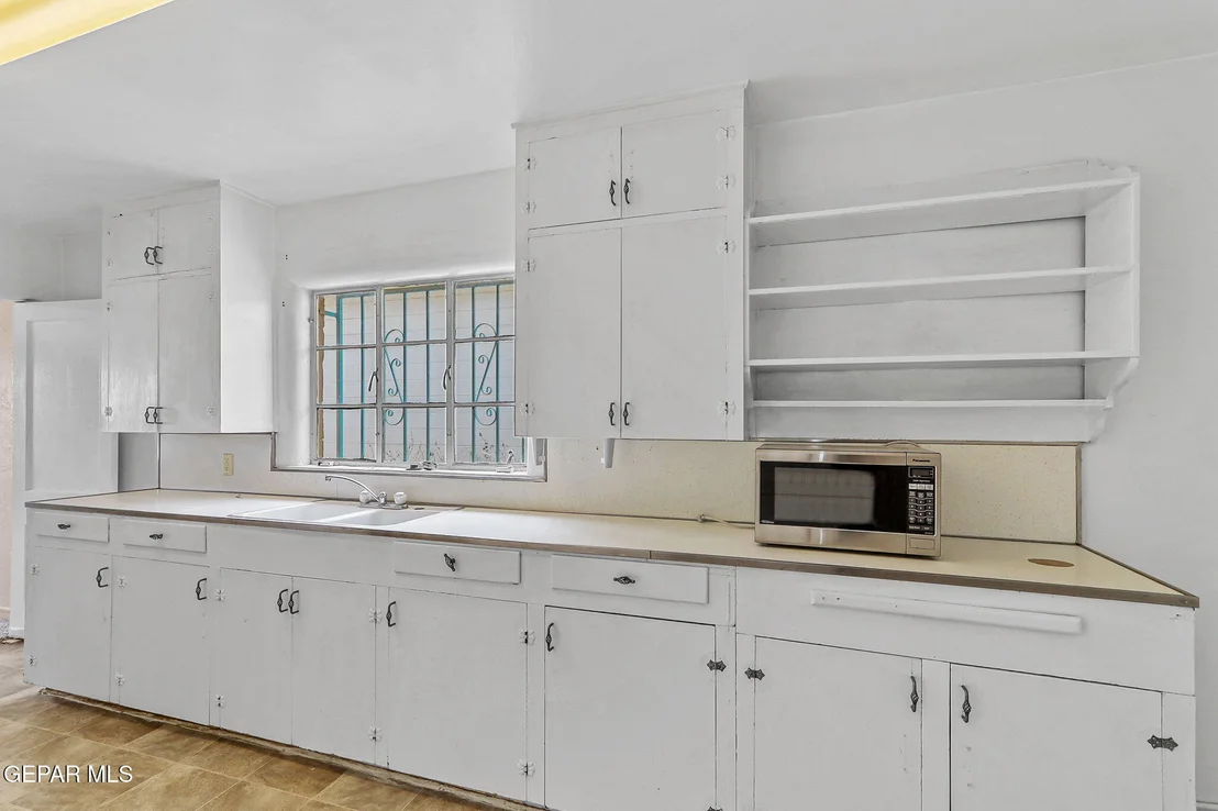 Photo of 4231 LEAVELL Avenue