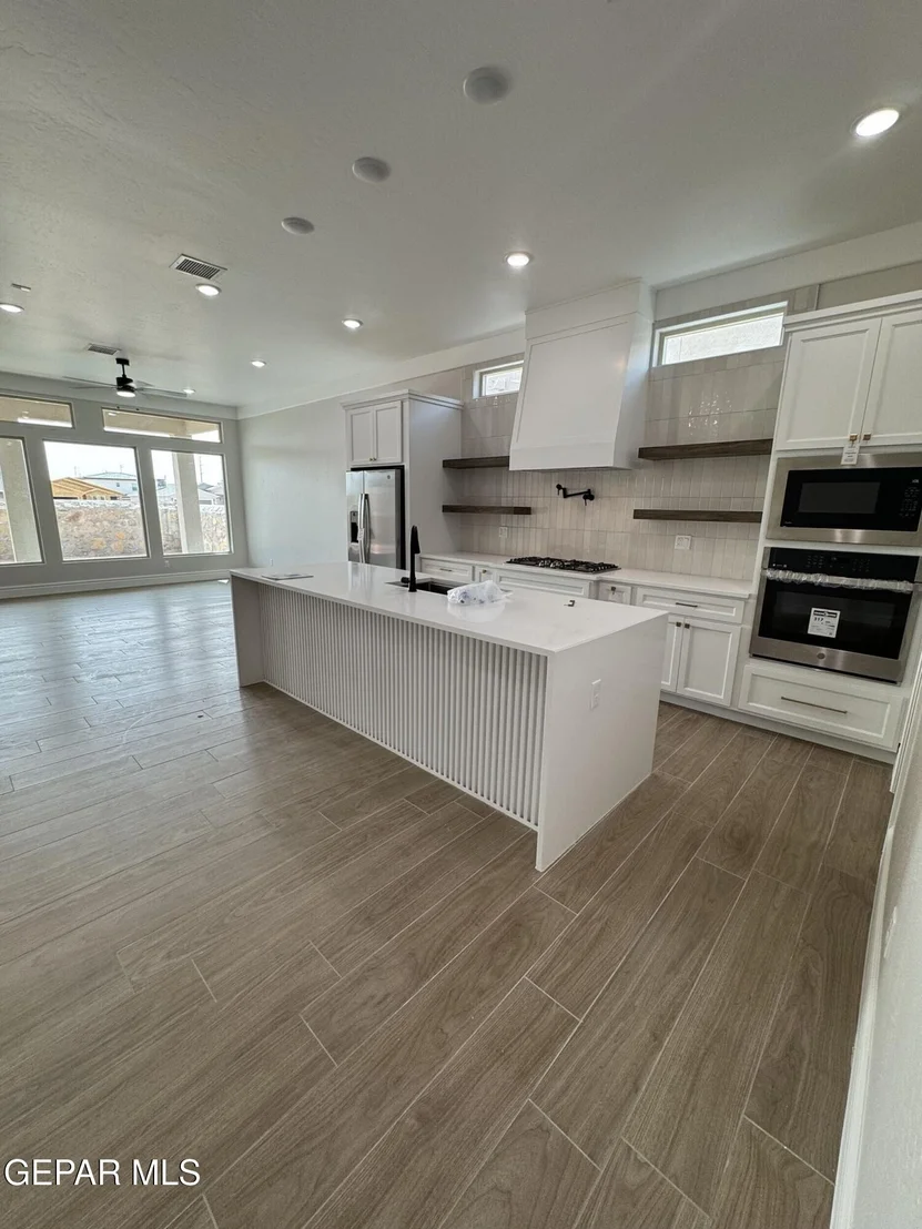 Photo of 15008 Composition Avenue