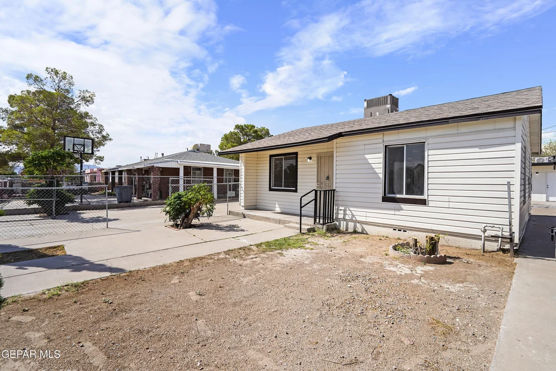 Photo of 7607 MONTERREY Drive