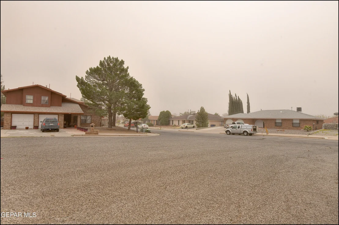 Photo of 4635 R L SHOEMAKER Drive