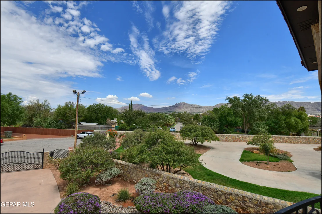 Photo of 4006 ROADSIDE Court