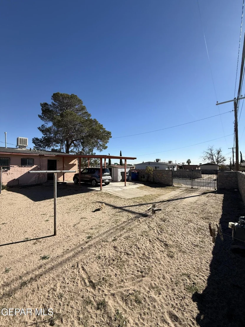 Photo of 813 Santa Barbara Drive