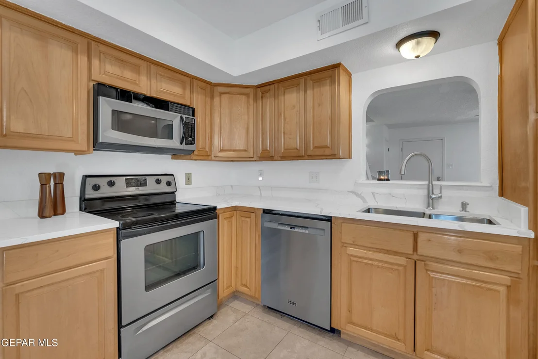Photo of Unit T37 at 4433 STANTON Street
