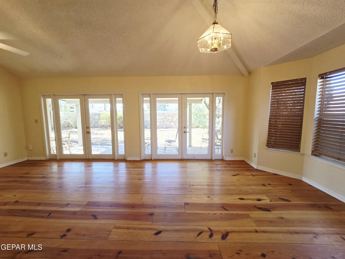 Photo of 8612 Centennial Drive
