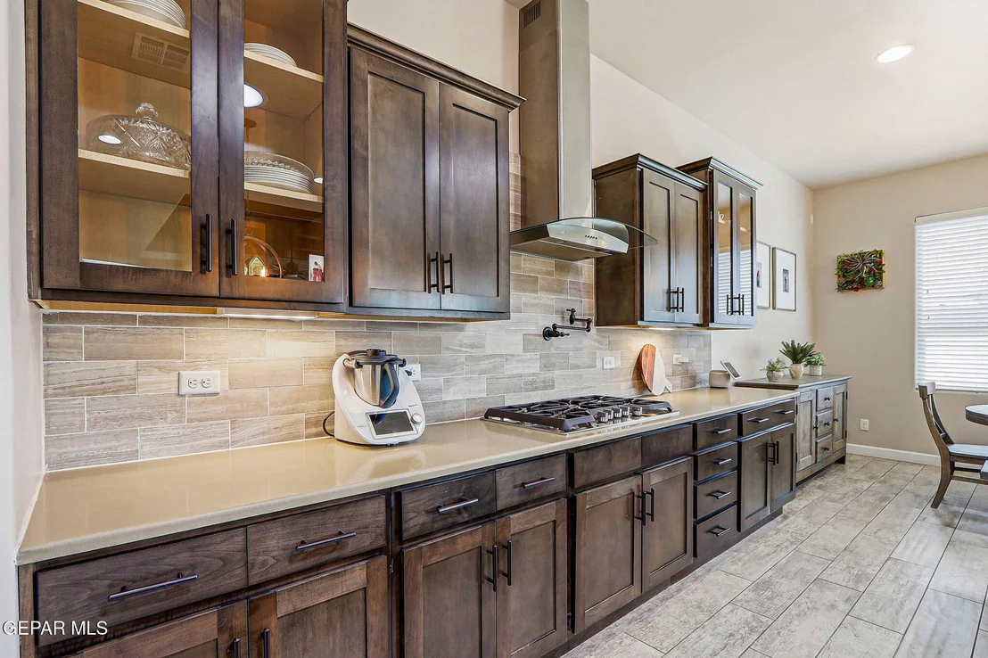 Photo of 5884 Valle Sonar Avenue