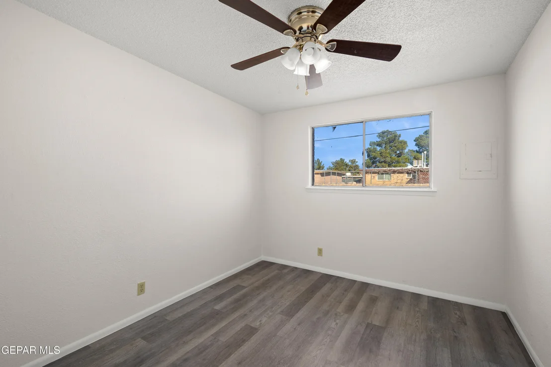 Photo of 276 ROMERIA Drive