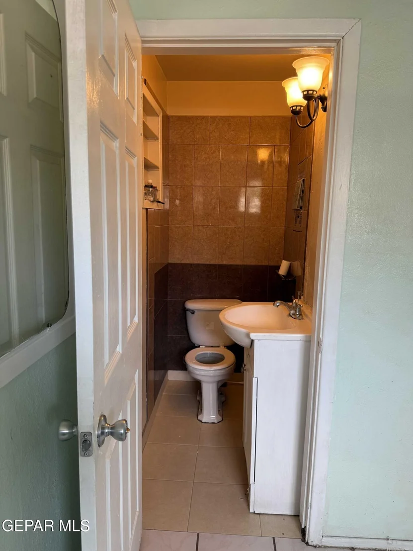 Photo of 5712 ARROWHEAD Drive