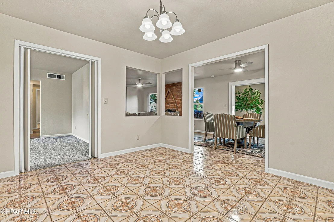 Photo of 220 SERRANIA Drive