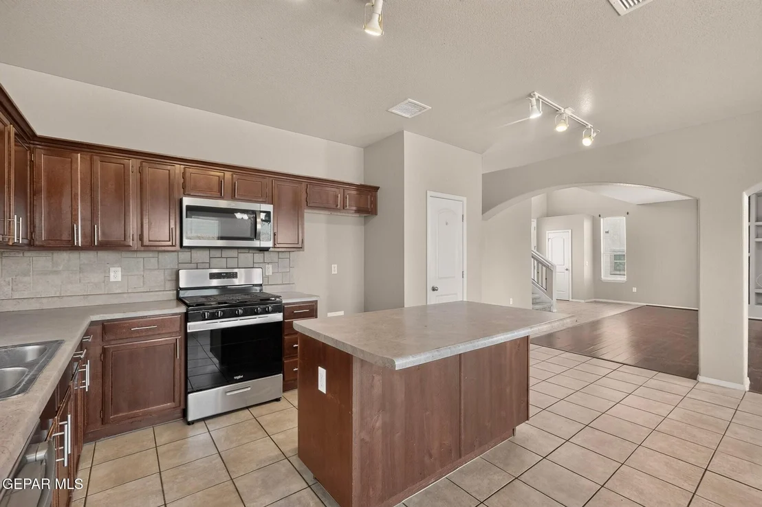 Photo of 6633 Cabana Del Sol Drive